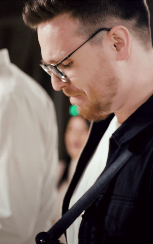 Piatra-i data la o parte